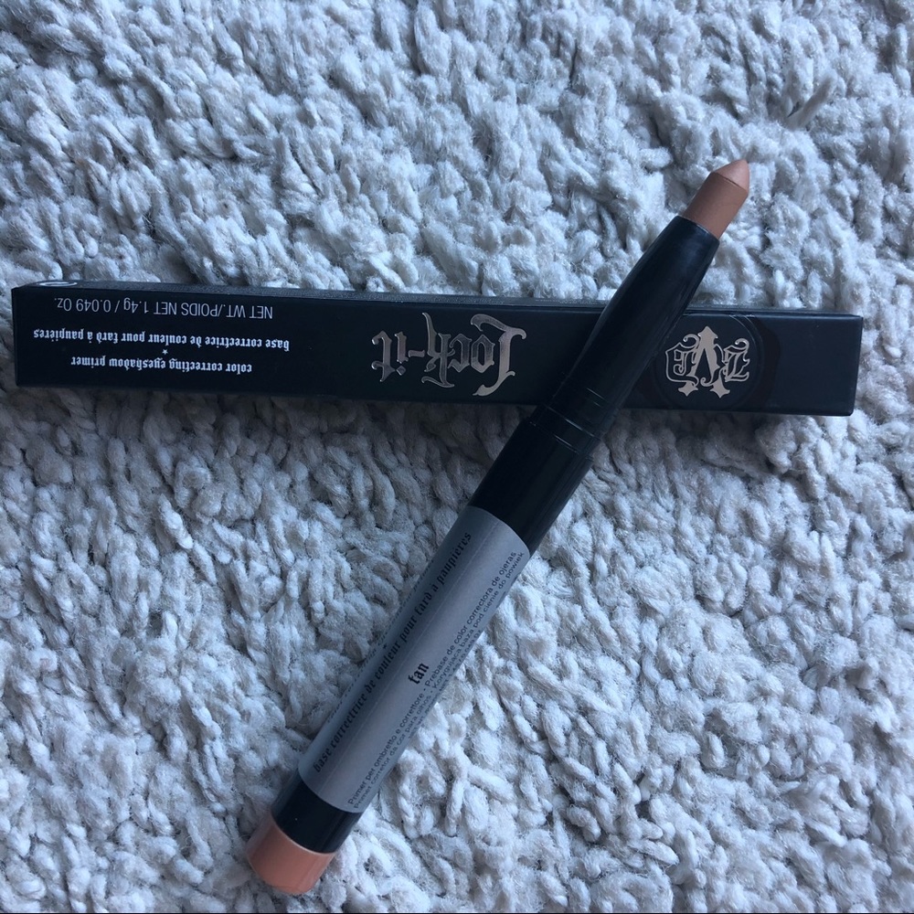 Color correcting eyeshadow primer